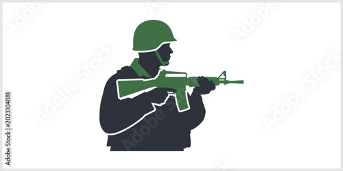 Fotografía Soldier Silhouette Holding Rifle