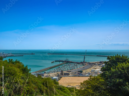 Canvastavla High angle view of Dover Marina and harbour breakwaters on the English Channel (