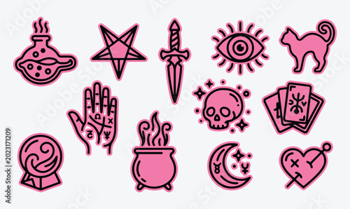 Photos Witchcraft and occult symbols collection with tarot cards crystal ball dark art