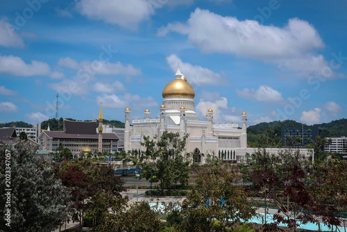 Fotografie Masjid Omar 'Ali Saifuddien mosque general view, Bandar Seri Begawan, Brunei