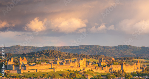 Photography La cité médiévale de Carcassonne au coucher du soleil en France