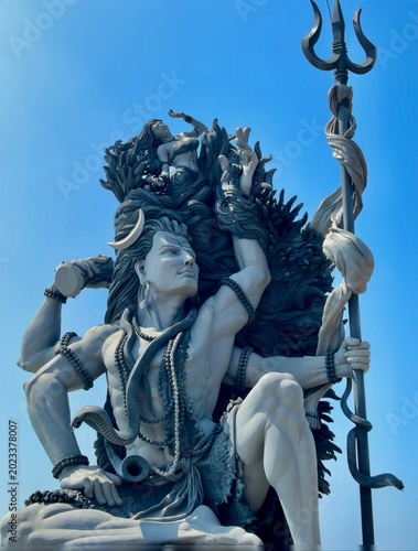 Large Lord Shiva statue at Azhimala Temple