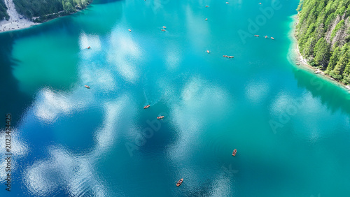 Принти на полотні Vivid turquoise waters invite adventurers to explore tranquil shores and paddle