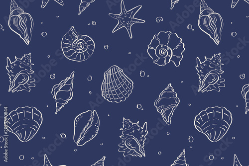 Seashell seamless pattern. Hand drawn marine repeating print with sea shells, ocean beach design, summer holiday background, doodle retro texture for textile, wallpaper. Vector illustration