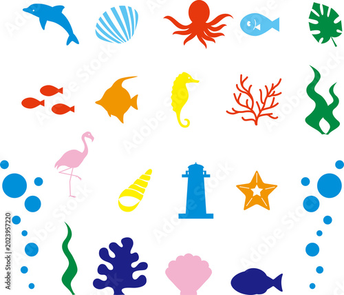夏　海の生き物　アイコン　シルエット　飾り　あしらい　デザイン　かわいい　イラスト素材セット