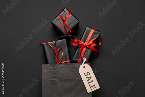 Shopping bag with gift boxe...