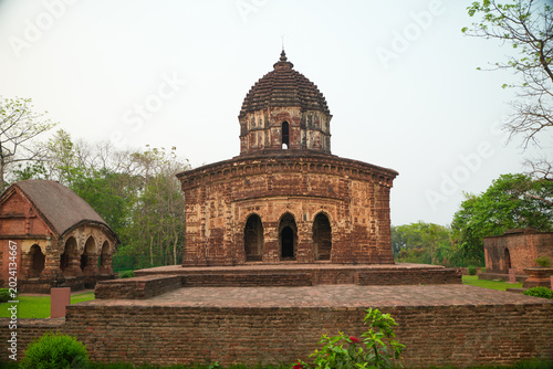 Fotografía This is the Radha Madhav Temple; the walls of the temple depict tales from the Krishna Leela Puranas as well as scenes of contemporary life