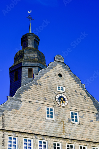 Frontansicht der barocken Schlosskirche von Schloss Eisenbach bei Lauterbach, Hessen 