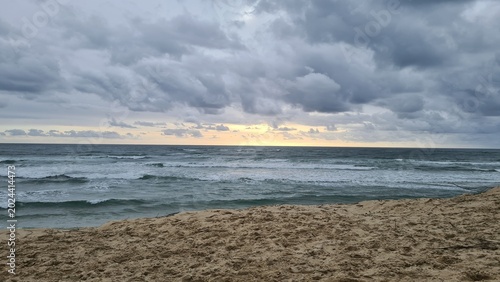 Fotografie L'océan atlantique vu à marée haute depuis la plage du Cap Ferret un bel après-m