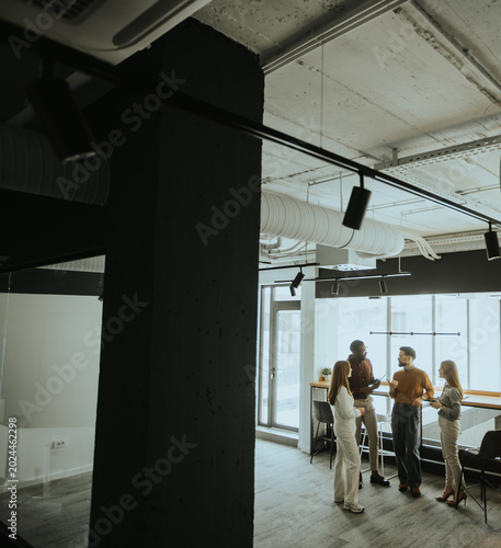 Group discusses ideas in mo...