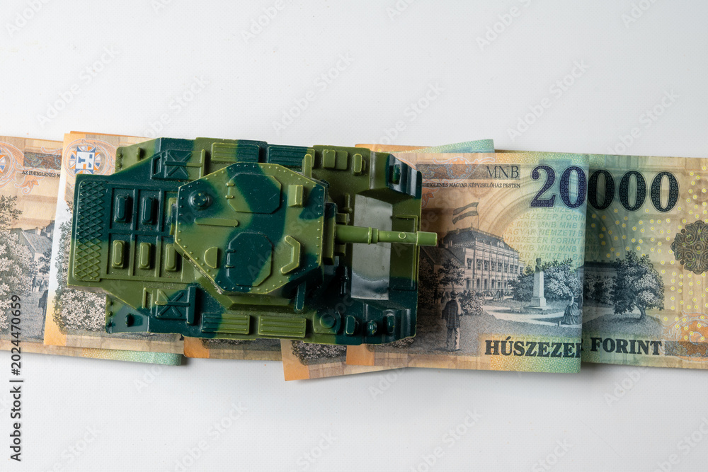 Fototapeta premium Toy Tank On Hungarian Forint Money
