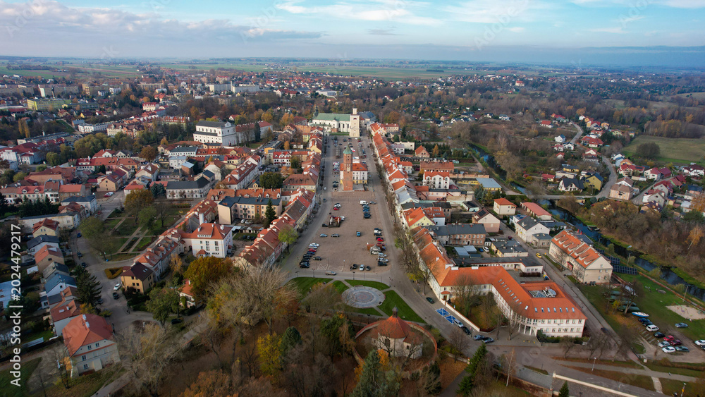 Obraz premium Aerial View of Pułtusk Old Town Market Square