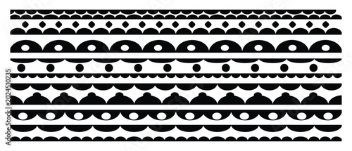 Tableau sur toile Black scalloped border divider and ornament edge isolated on white background