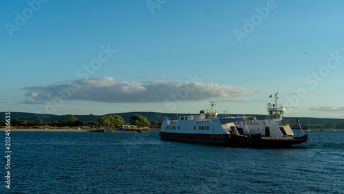 Konstfotografi Chain ferry across Poole harbour near Sandbanks on the south coast, Dorset