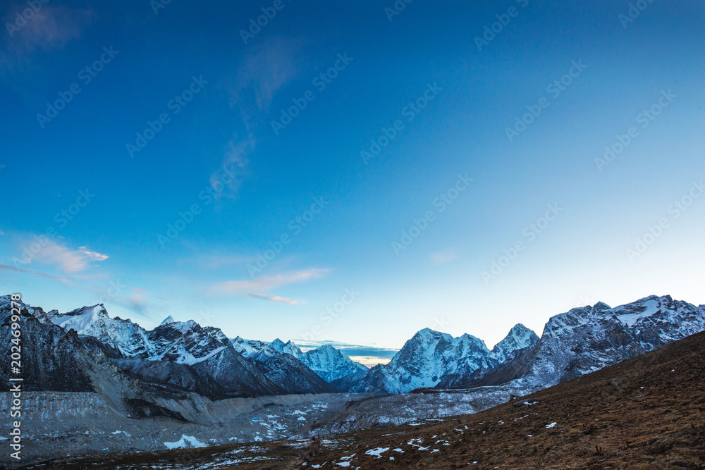 Obraz premium The Khumbu glacier en route to Everest Base Camp. Nepal