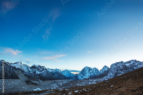 Obraz na plátně The Khumbu glacier en route to Everest Base Camp. Nepal