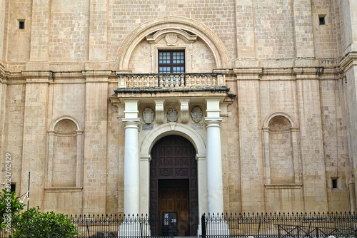 Tableau sur toile Main entrance facade of Saint John's Co-Cathedral in Valletta Malta