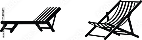 Foto Black and white vector illustration of beach lounge chairs and deck chairs isola