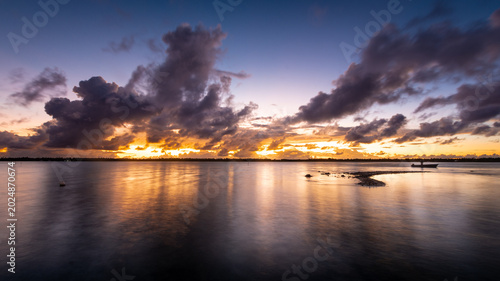 Schilderij op canvas Lever de soleil Maupiti - Tahiti