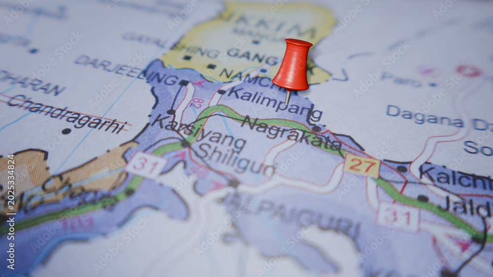Naklejka premium Red Pin on Map - Kalimpong, India - Travel Destination Marker
