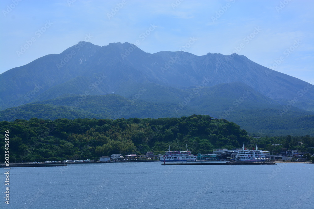 Fototapeta premium 鹿児島県 桜島（北岳・中岳・南岳）