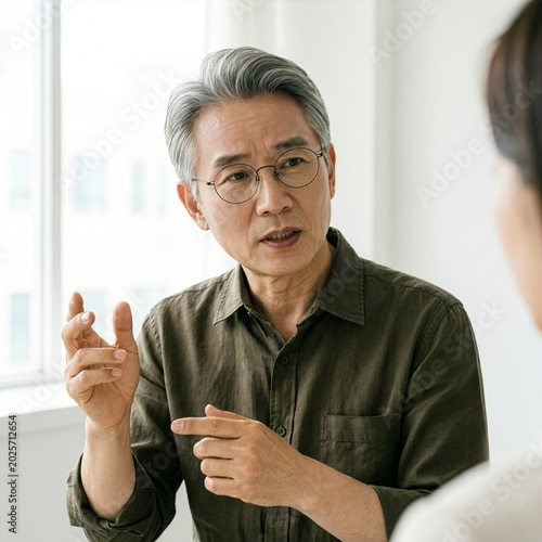 대화하는 남성