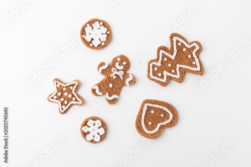 christmas diy crochet gingerbread decorations handmade tree ornaments creative holiday gifts. perfect for craft blogs, diy tutorial websites, handmade gift shops, festive workshop marketing,