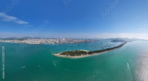 Tableau sur toile Aerial photography of sand tongue outside Qingnong Bay, Shanwei City, Guangdong