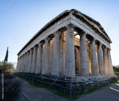 Tableau sur toile Temple of Hephaestus ancient Greek Doric temple in Athens Greece
