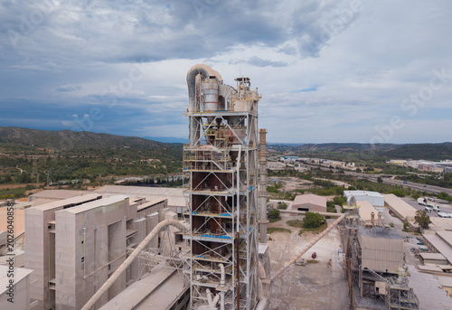 Slika na platnu Multi-stage cyclone preheater tower with suspension preheater system, raw meal f