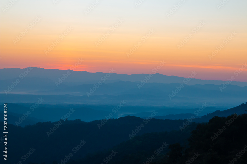 Obraz premium Beautiful view from a high mountain peak in Chiang Mai, Thailand
