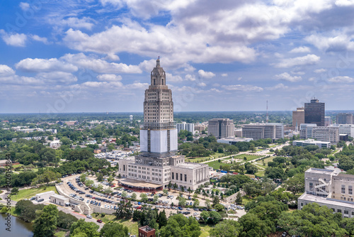 Vászonkép Baton Rouge Louisiana — Louisiana State Capitol Tower with Renovation Scaffoldin