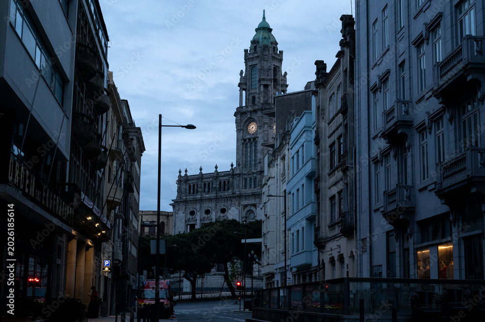 Naklejka premium Porto at Twilight