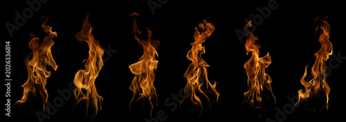 фотографія Collection of realistic fire flames set isolated on black background