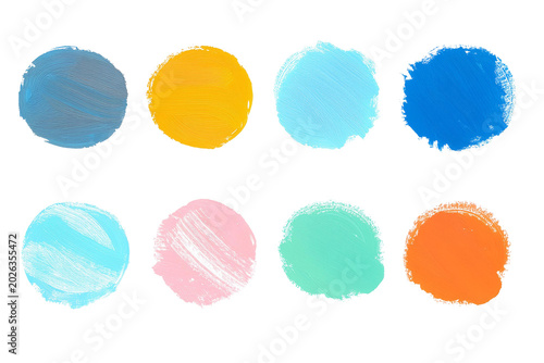 Set of circle hand drawn Isolaten on white background