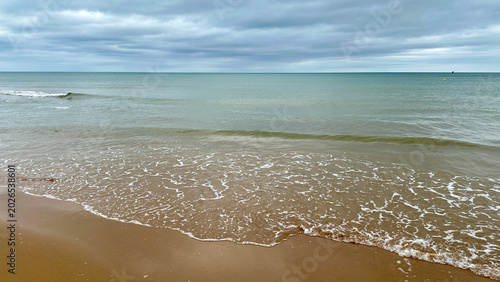 Canvastavla Seascape View of the English Channel from Omaha Beach in Saint-Laurent-sur-Mer,