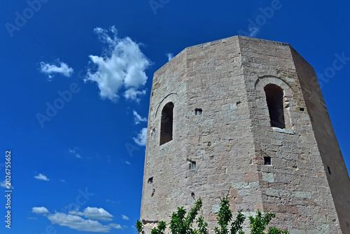 Spello, torri, mura e fortificazioni: la Porta Venere e le Torri di Properzio, Umbria, Italia