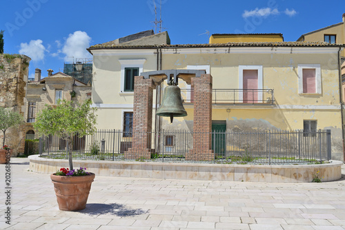 Canvas Print Vasto campana San Pietro church standing in piazza