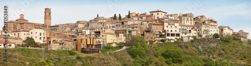 Foto Panoramic view traditional priorat village of Gratallops