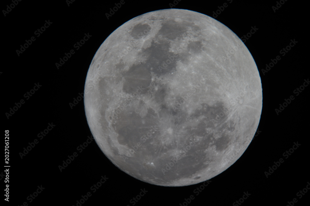 Obraz premium full moon on black