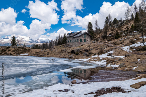 Trentino, panorama del lago di Colbricon