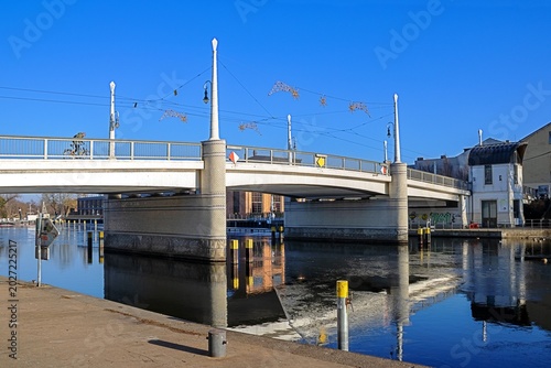 brandenburg an der havel, deutschland - jahrtausendbrücke über der havel