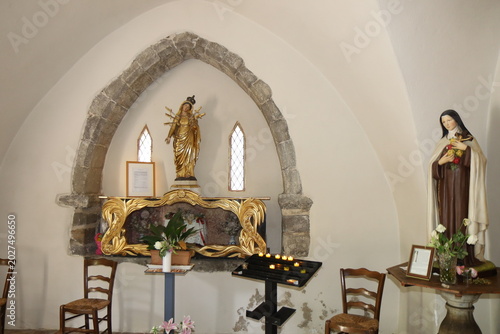 Konstfotografi La chapelle des pénitents, chapelle romane, ville de Grimaud, département du Var