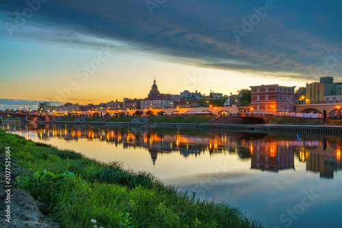 Slika na platnu Gorzow Wielkopolski boulevard and tower of St