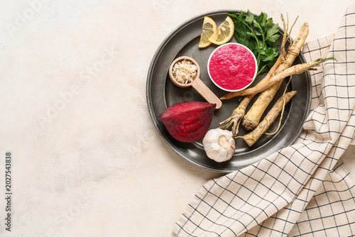 Bowl of horseradish sauce w...