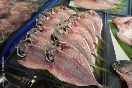 Tableau sur toile Fresh Butterflied Fish Fillets Displayed at Japanese Seafood Market