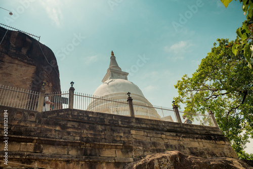 Bild auf Leinwand Sri Lankan Buddhist Temple