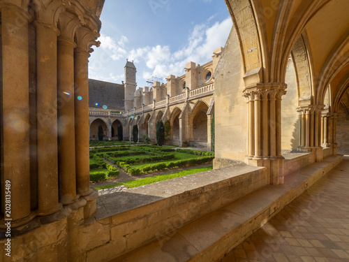 Foto Royaumont Abbey, in Asnières‑sur‑Oise, France,  Gothic Cistercian monastery with