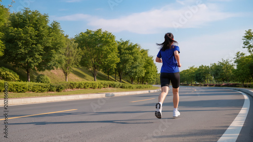 Fotografía Active Lifestyle Outdoor
​Morning Road Run
​City Park Jogging
​Athletic Woman Tr