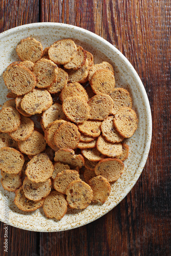 Garlic Rye Bread Seed Toasts